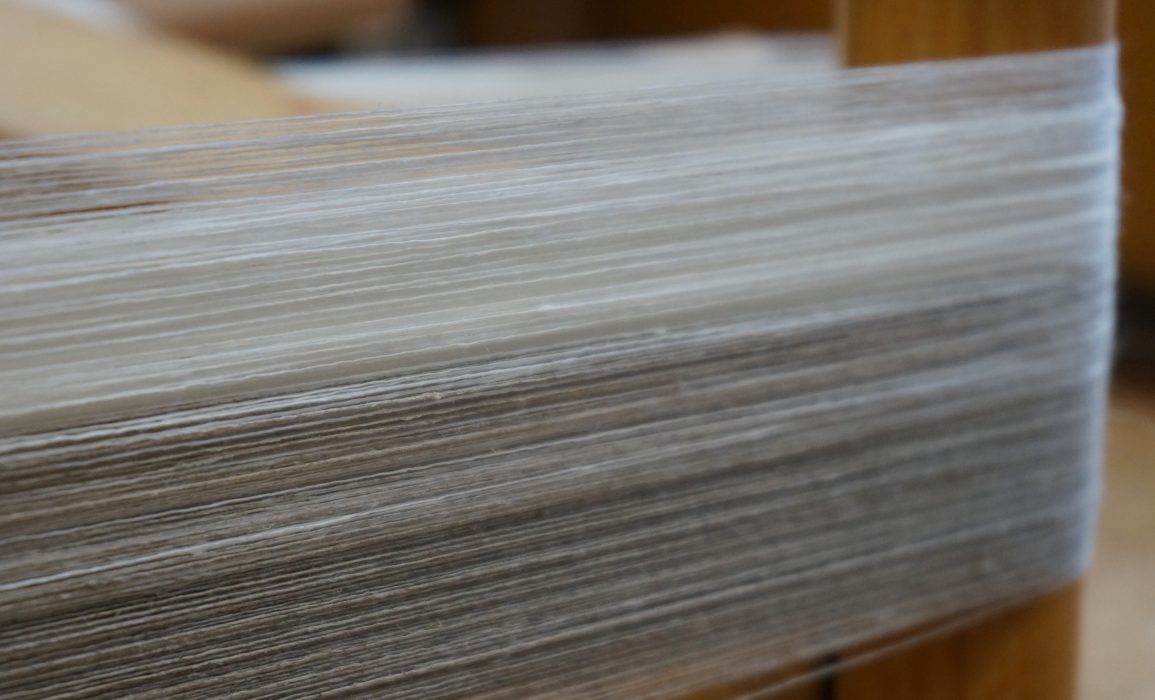 preparing the linen yarn for weaving 