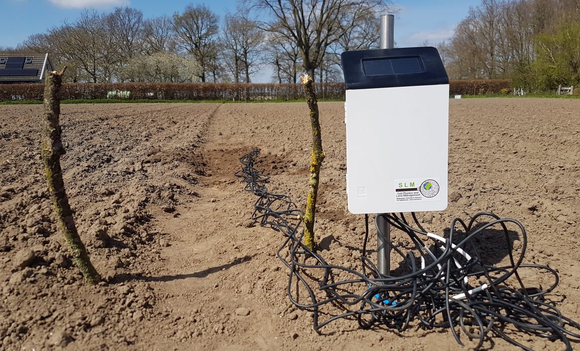a datalogger was placed at both locations