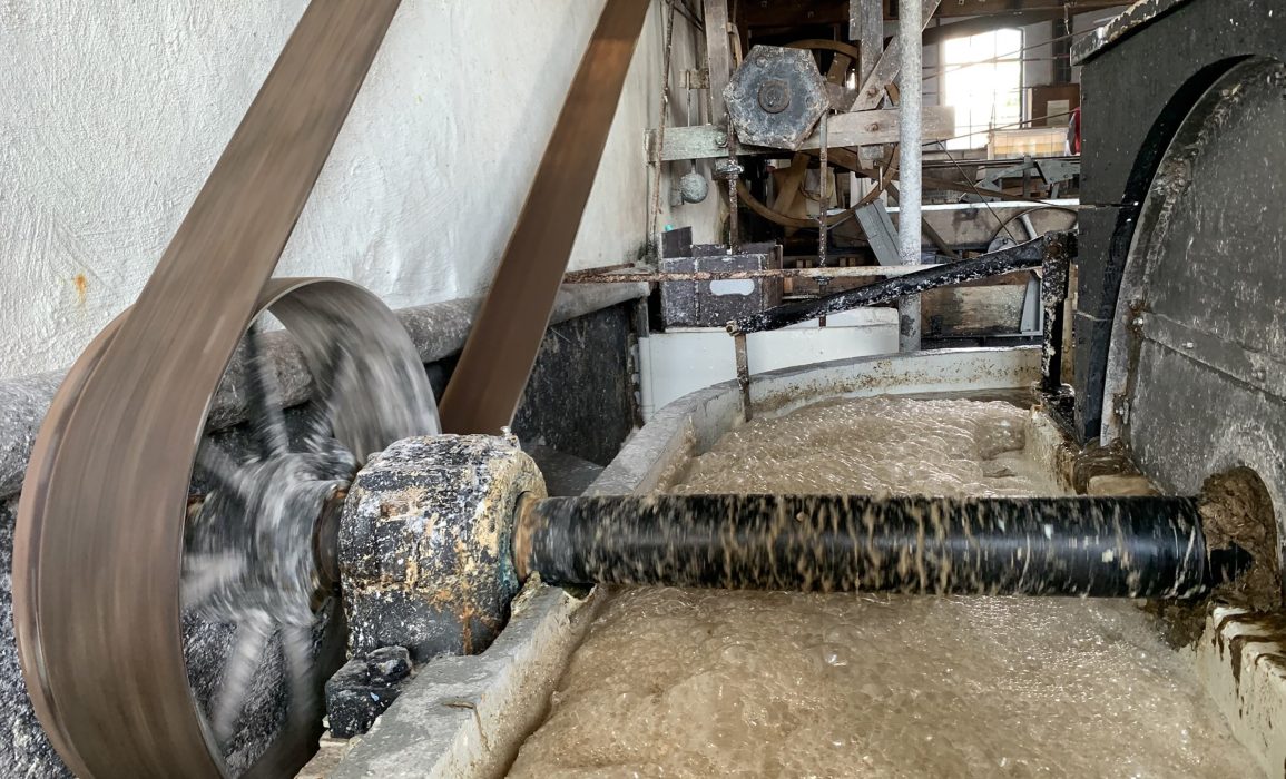 preparation of the flax and birch pulp in the Hollander beater