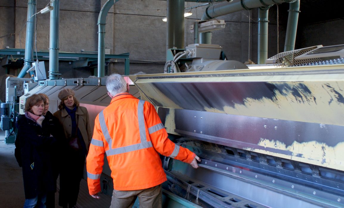 lenno vermaas shares his knowledge with the linen stewards