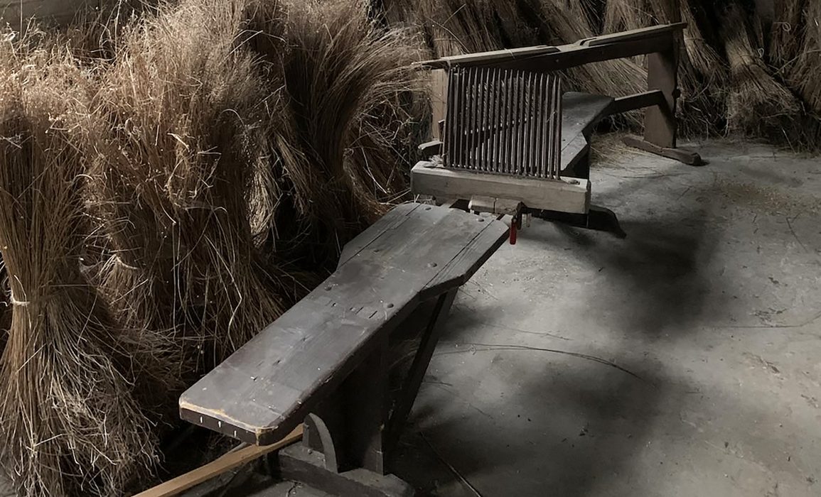 the rippling bench and manual flax brake (behind)