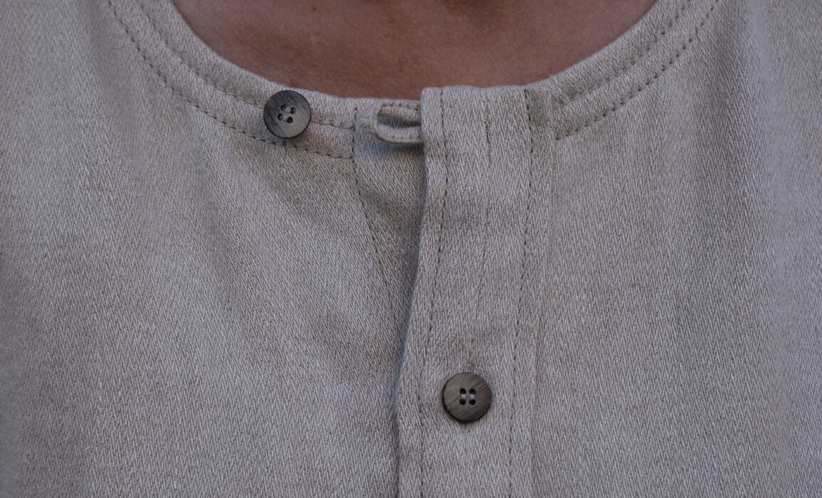 straightforward details make use of the material’s character  